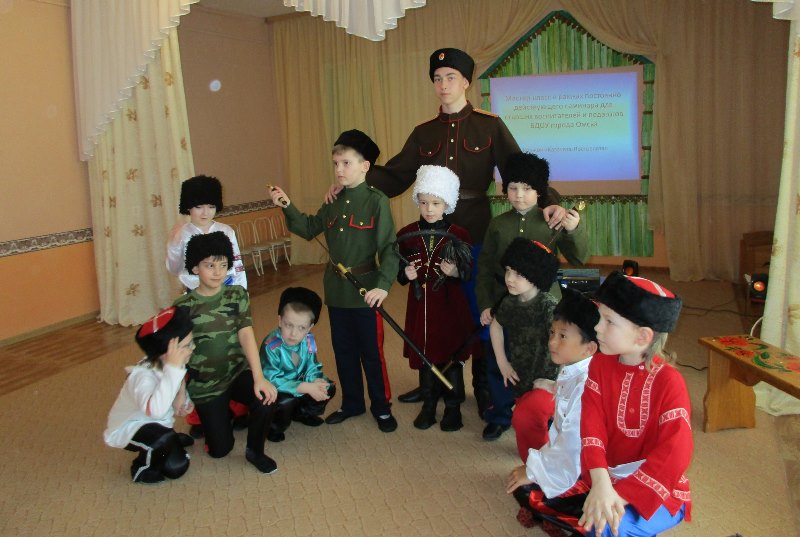 За нравственный подвиг учителя